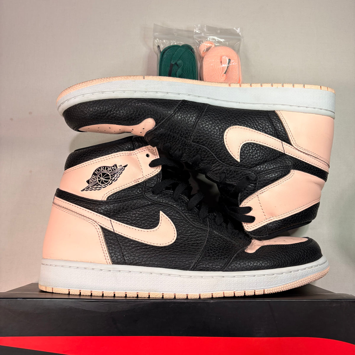 Jordan 1 Retro High Black Crimson Tint U12