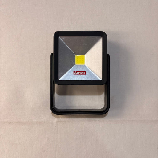 Supreme FW18 Magnetic Kickstand Light