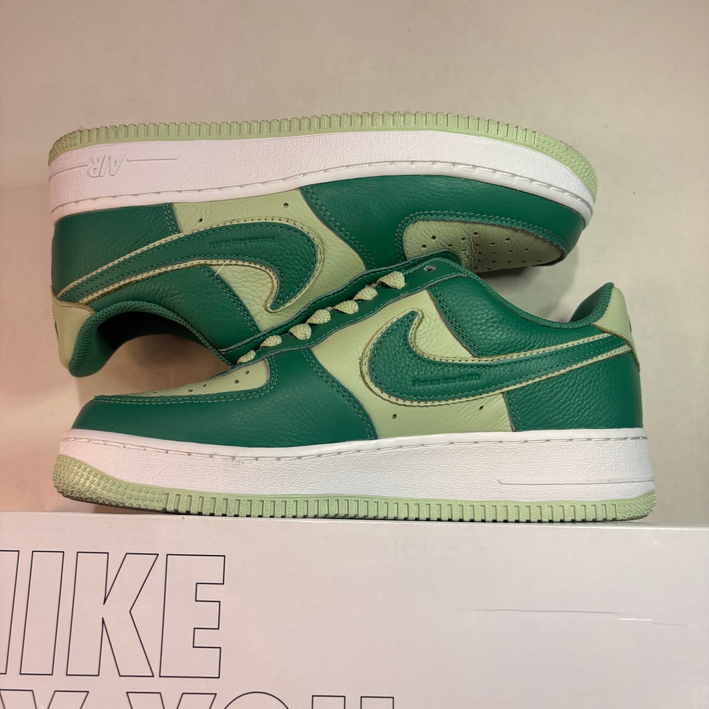 Nike Air Force First Use By You U7