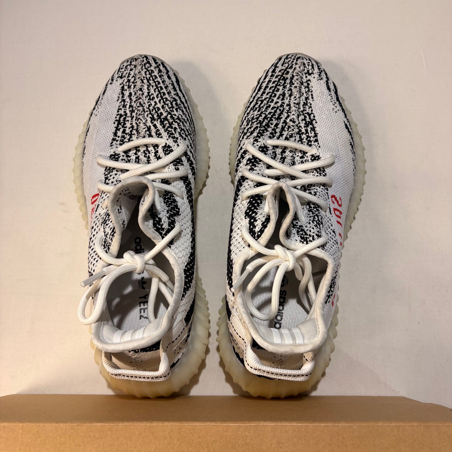 Adidas Yeezy 350 V2 Zebra U9.5