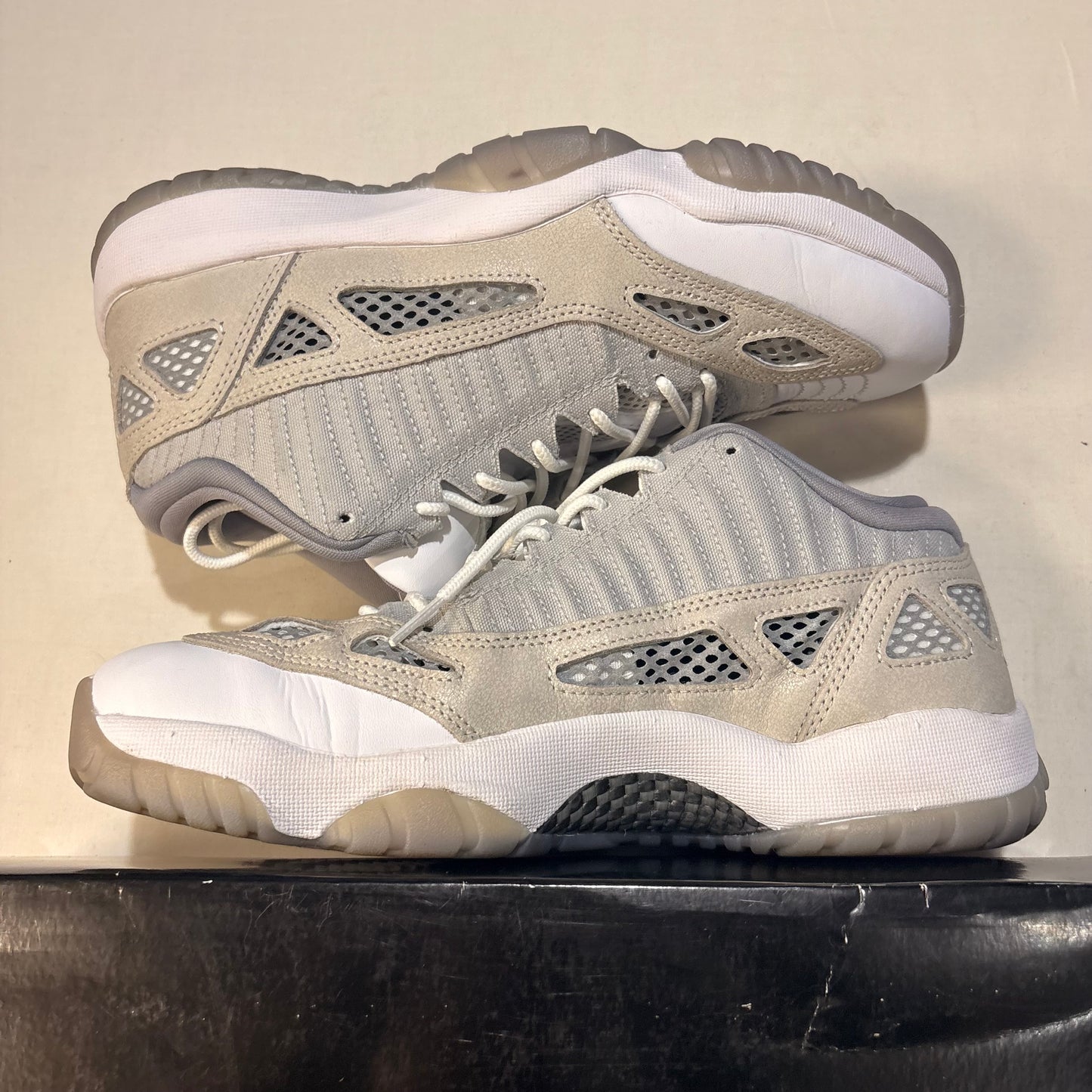 Jordan 11 Low IE Light Orewood Brown U9.5