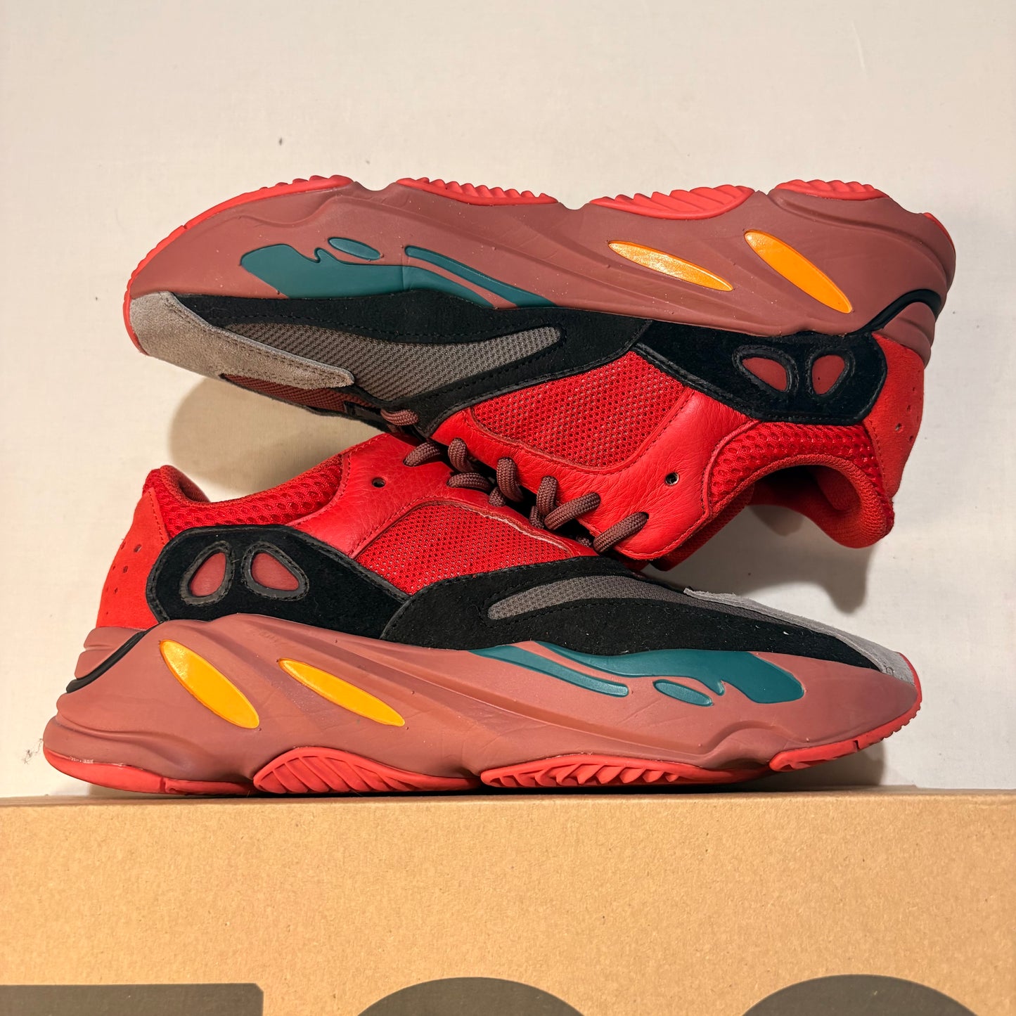 Adidas Yeezy 700 Hi Res Red U9.5