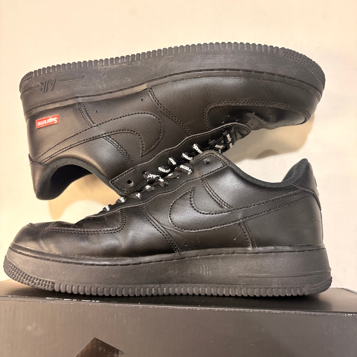 Nike Air Force 1 Low Supreme Black U9