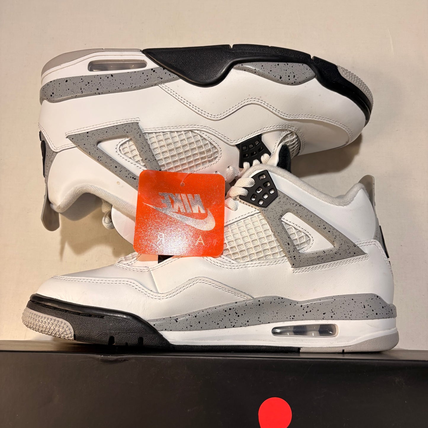 Jordan 4 Retro White Cement (2025) U10