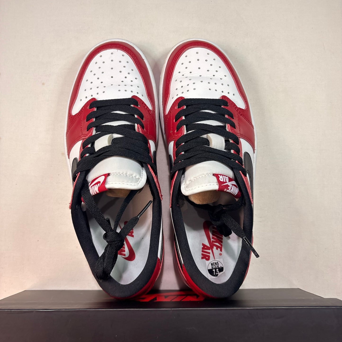 Jordan 1 Retro Low Chicago (2025) U7.5