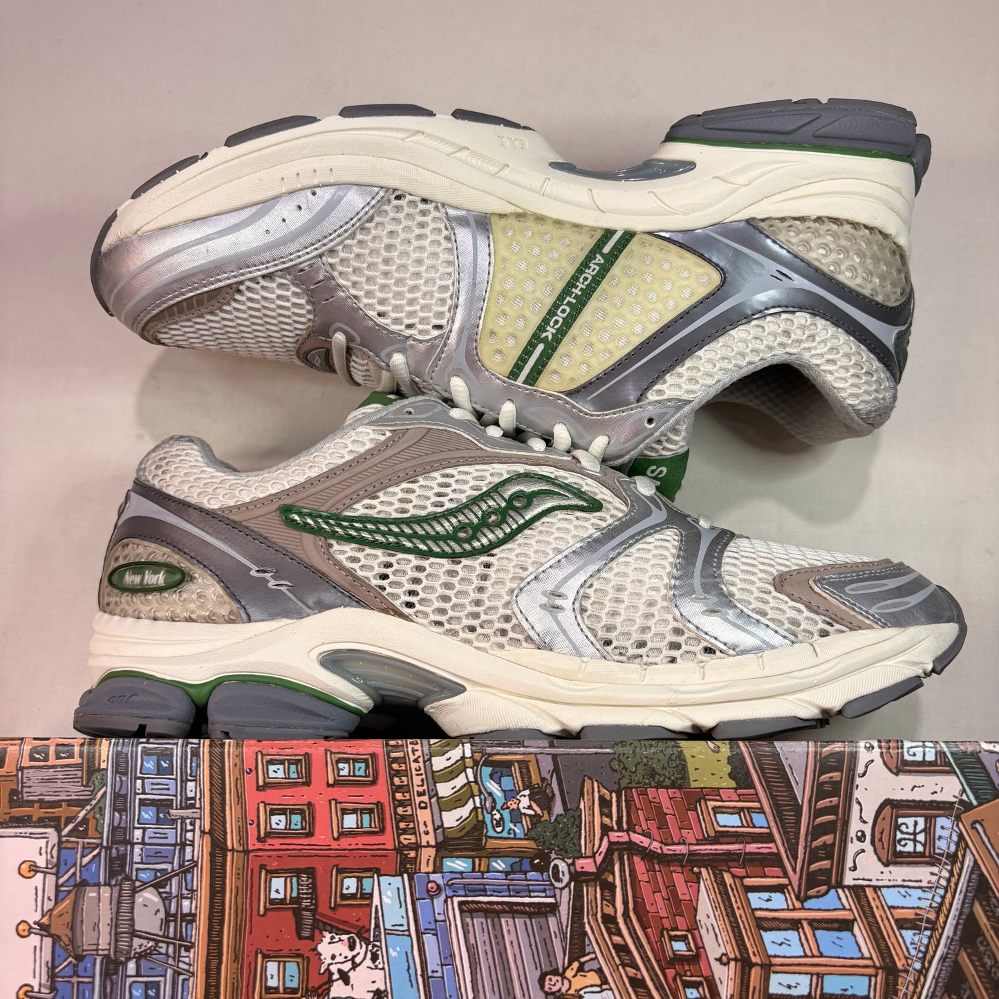 Saucony ProGrid Triumph 4 Minted NY U10.5
