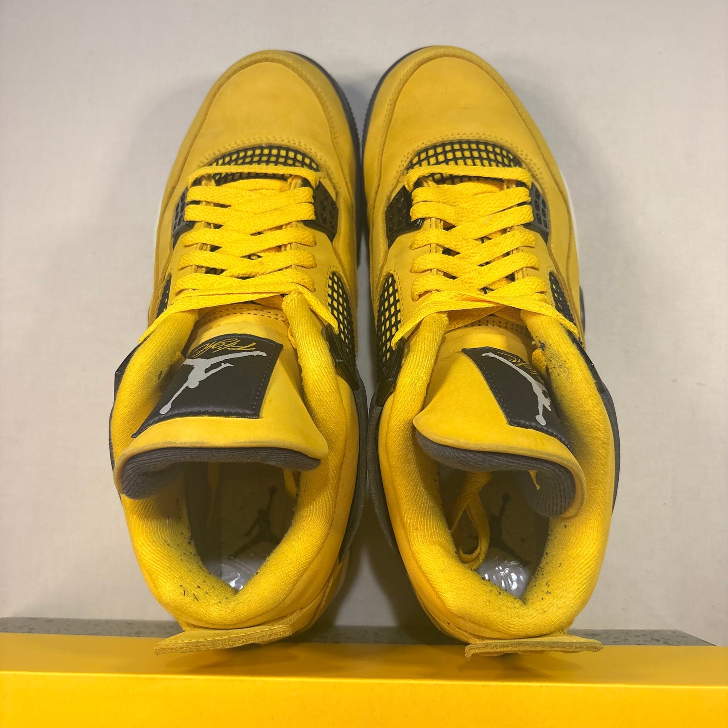 Jordan 4 Retro Lightning (2021) U10