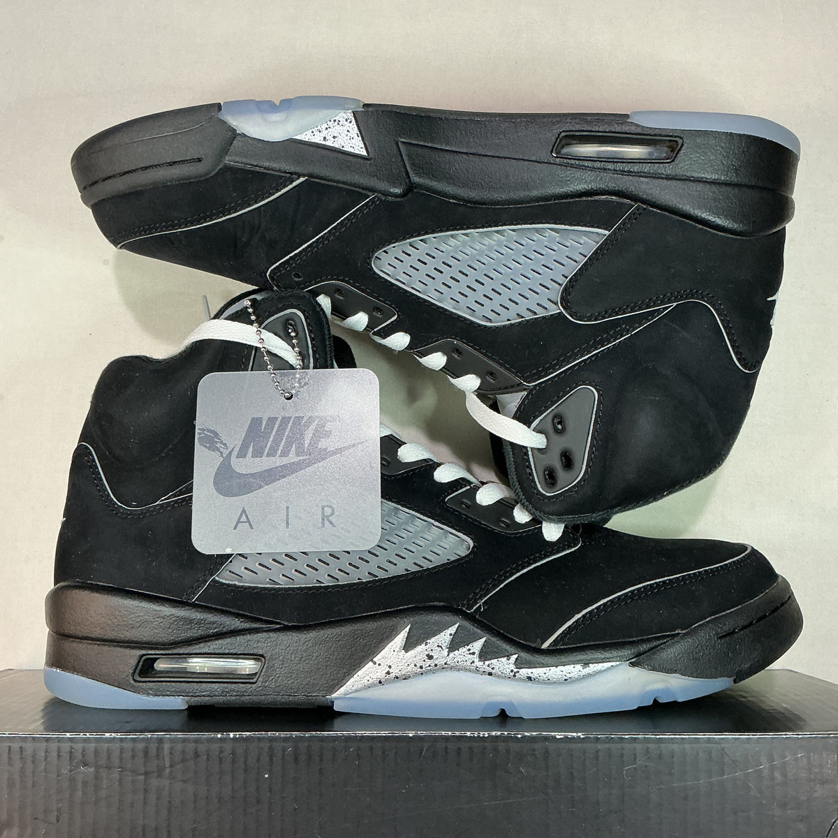 Jordan 5 Retro Black Metallic Reimagined U9.5