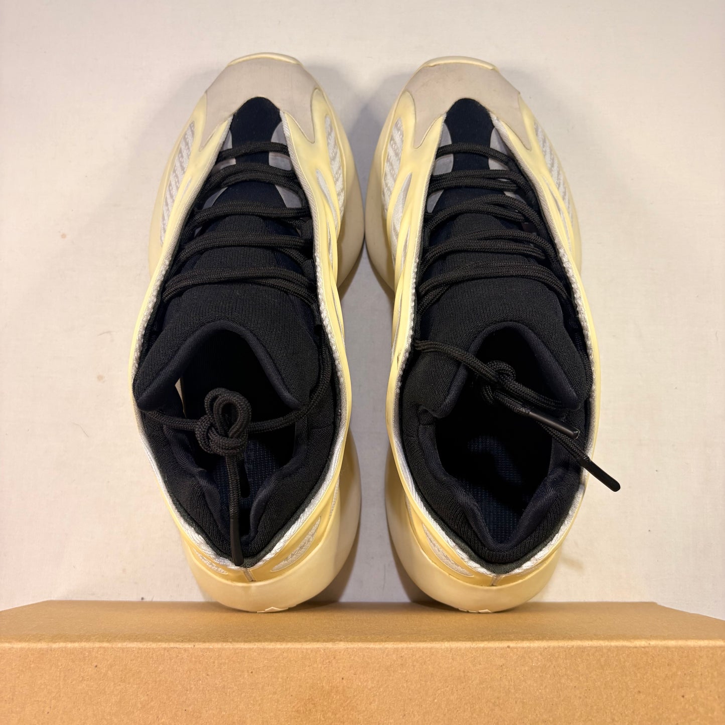 Adidas Yeezy 700 V3 Azael U9