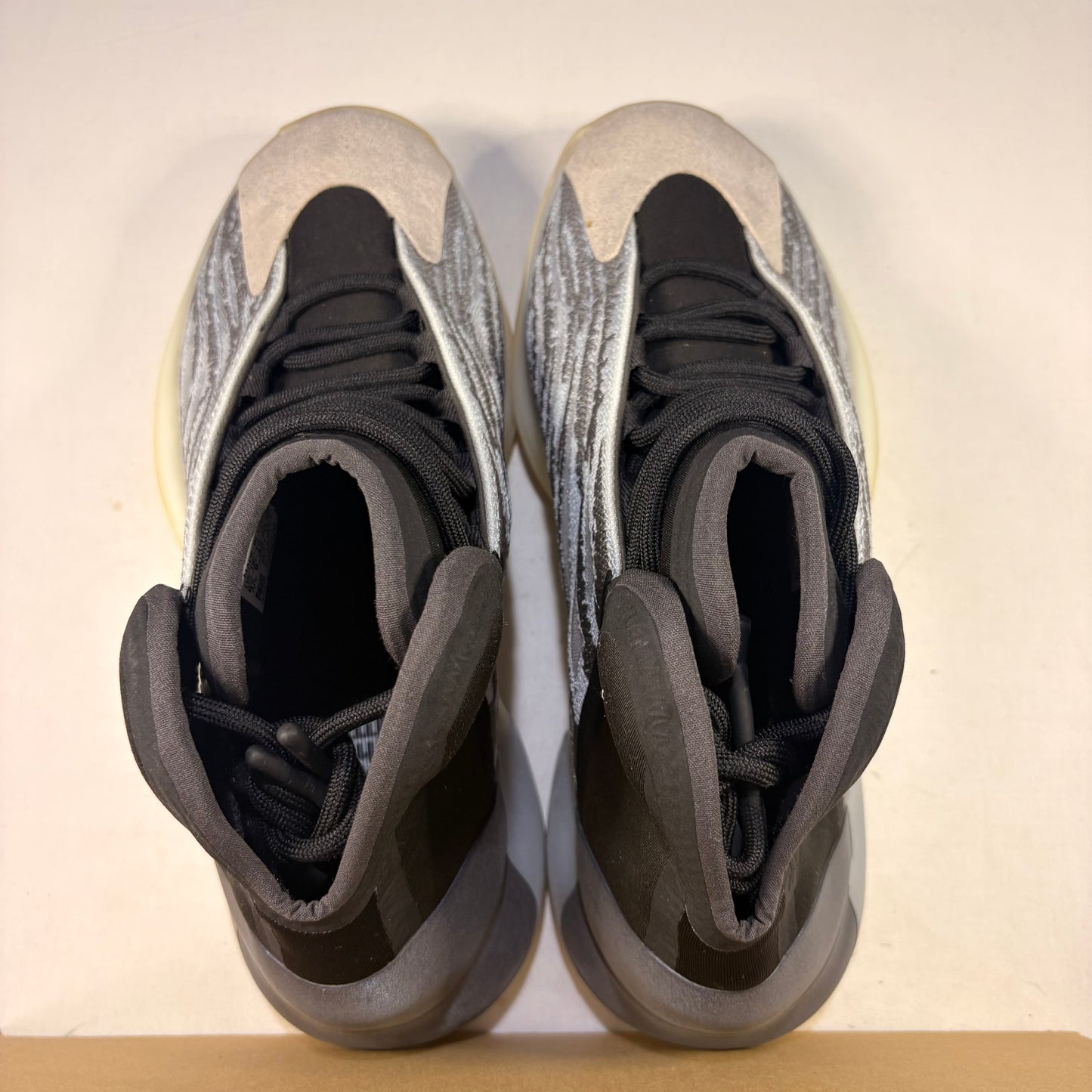 Adidas Yeezy Qntm U8.5