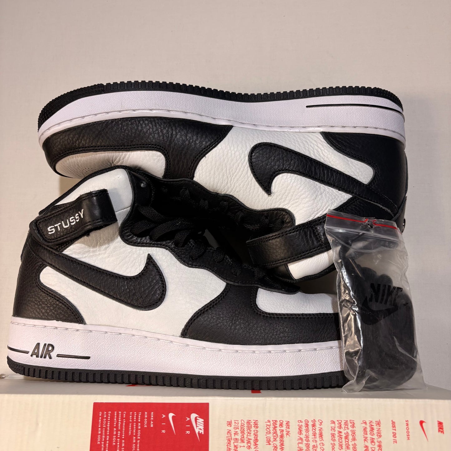 NIke Air Force 1 Mid Stusssy Light Bone Black U12