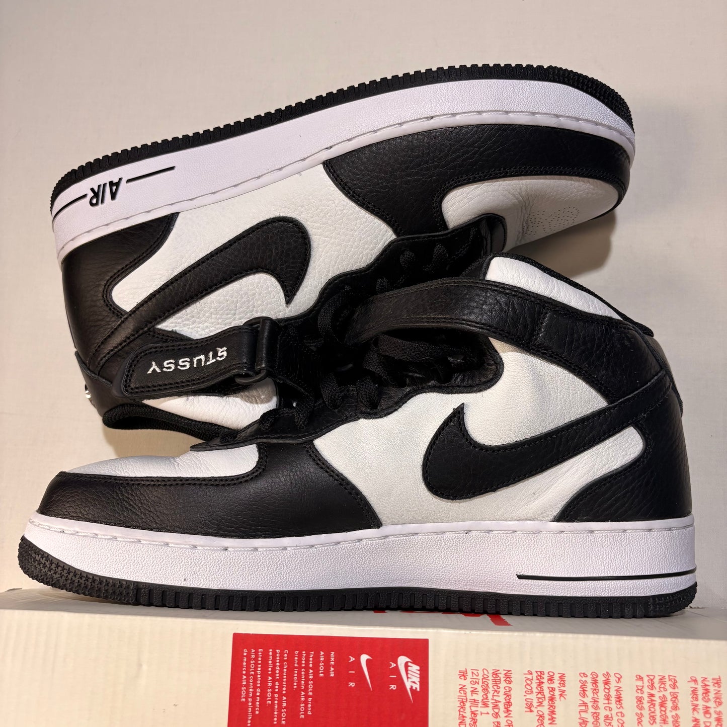 NIke Air Force 1 Mid Stusssy Light Bone Black U12