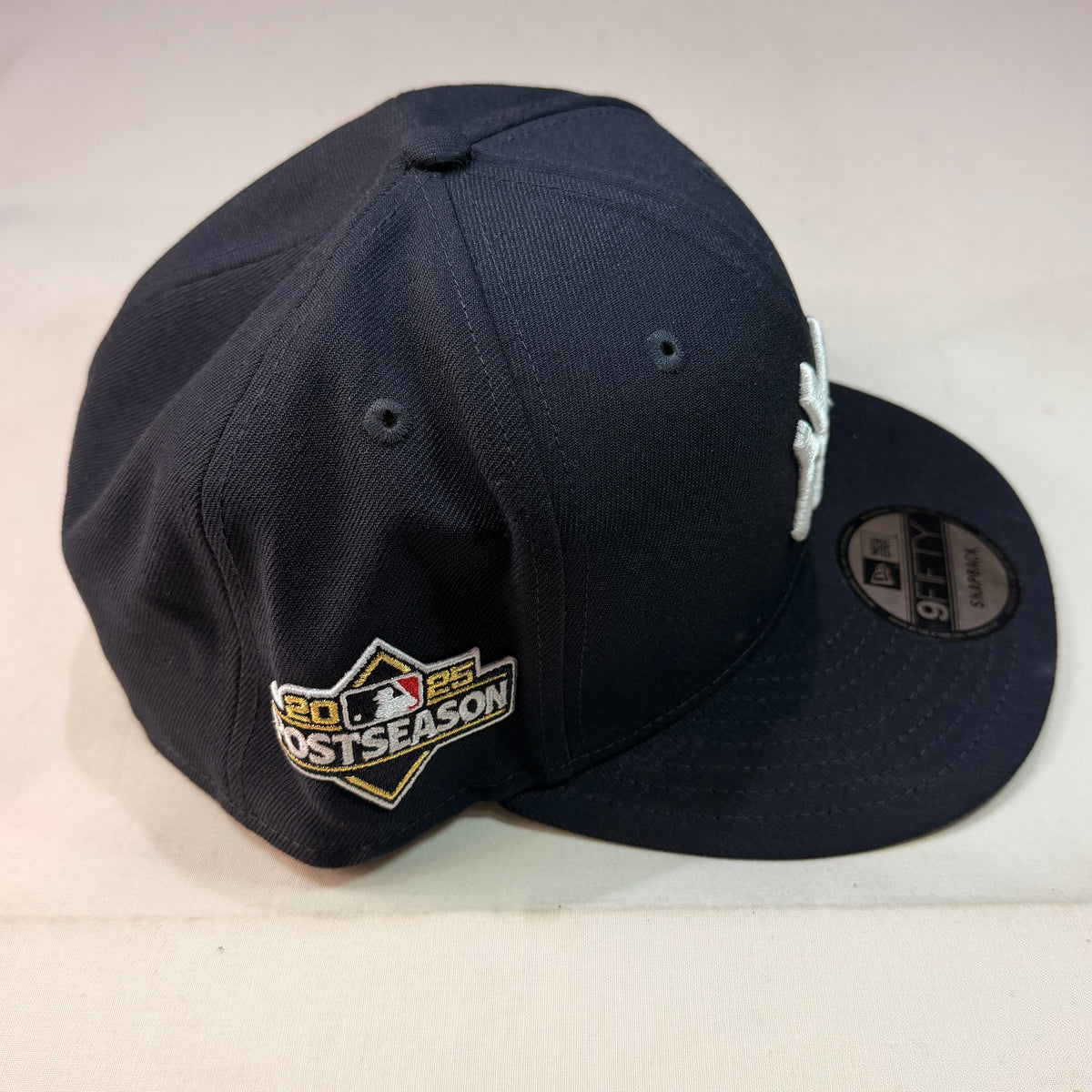 New Era NY Yankees 2025 Postseason Snapback
