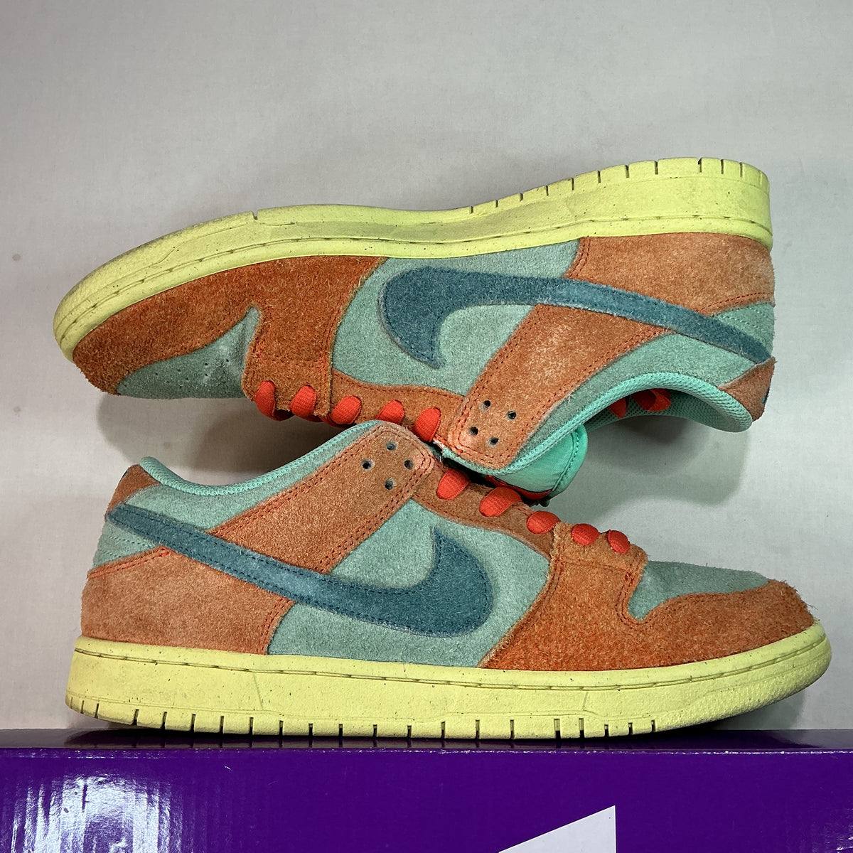 Nike SB Dunk Low Orange Emerald Rise U10
