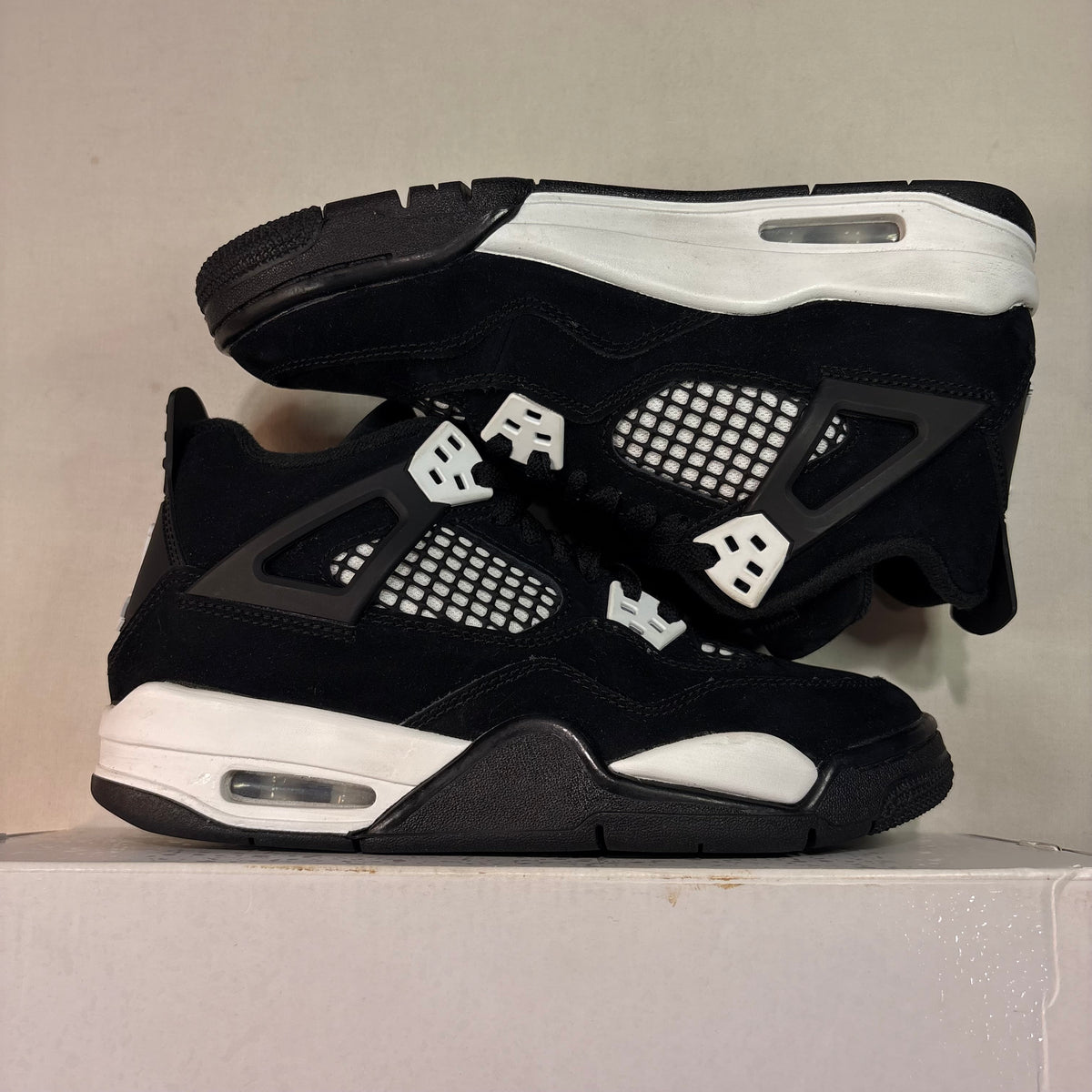 Jordan 4 Retro White Thunder U4.5