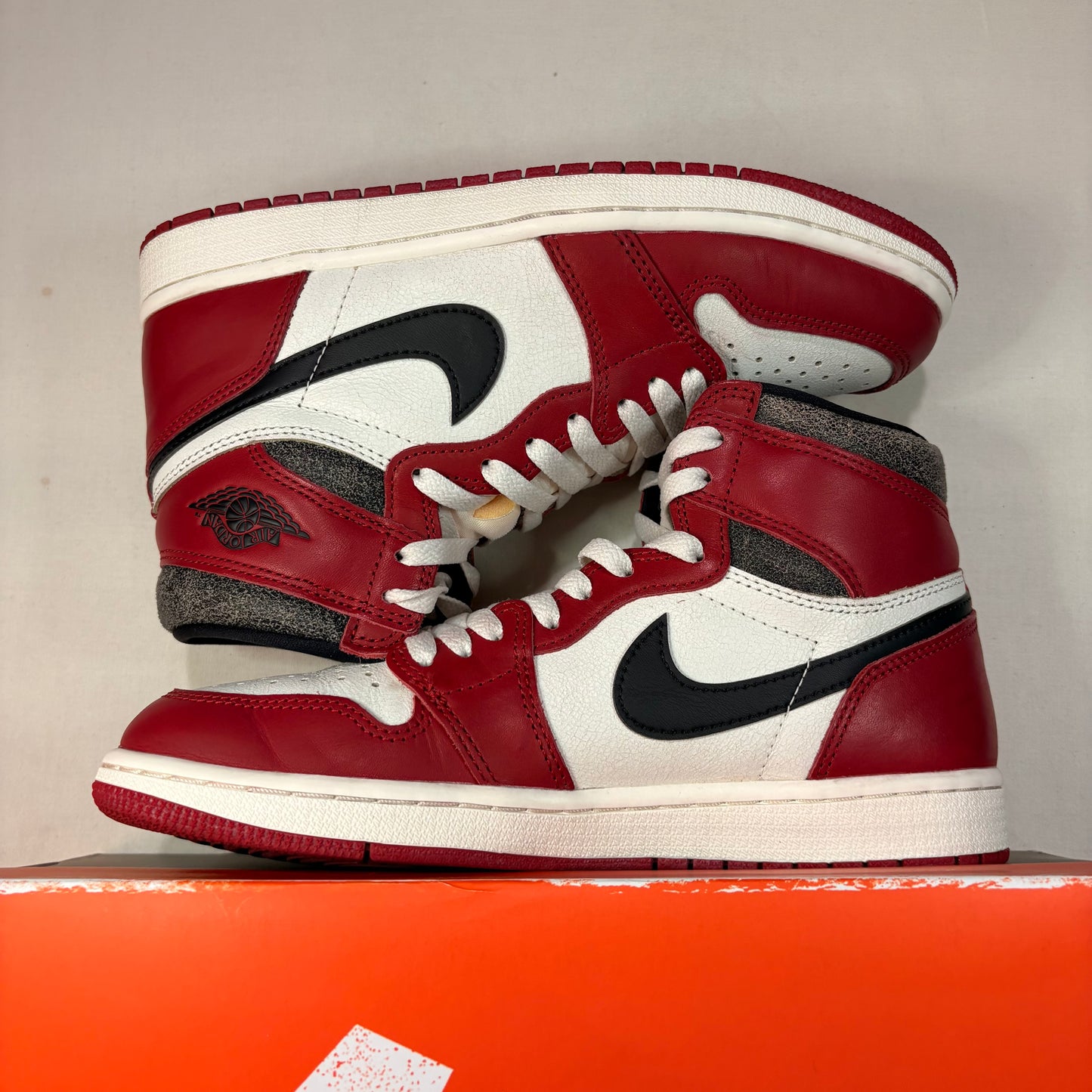 Jordan 1 Retro High Chicago Lost & Found U8.5