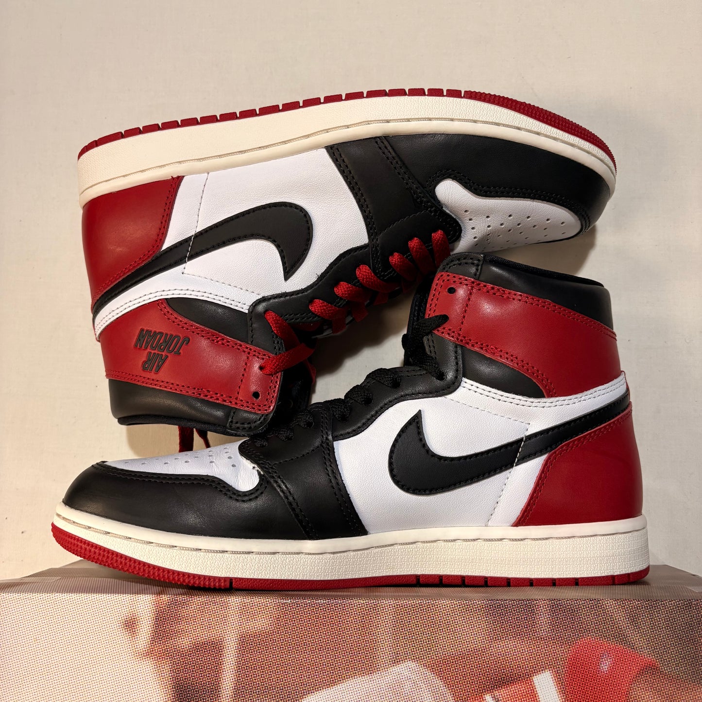Jordan 1 Retro High Black Toe Reimagined U9.5