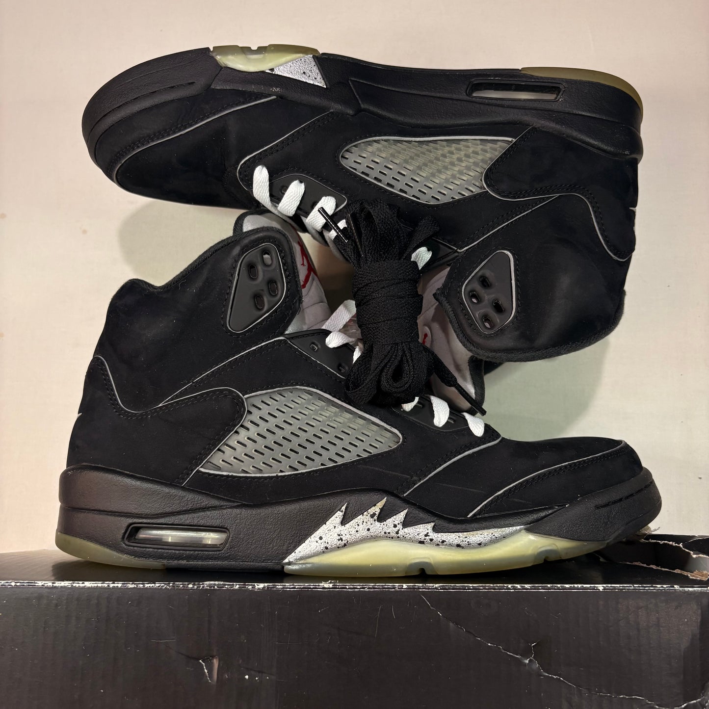 Jordan 5 Retro Black Metallic Reimagined U10