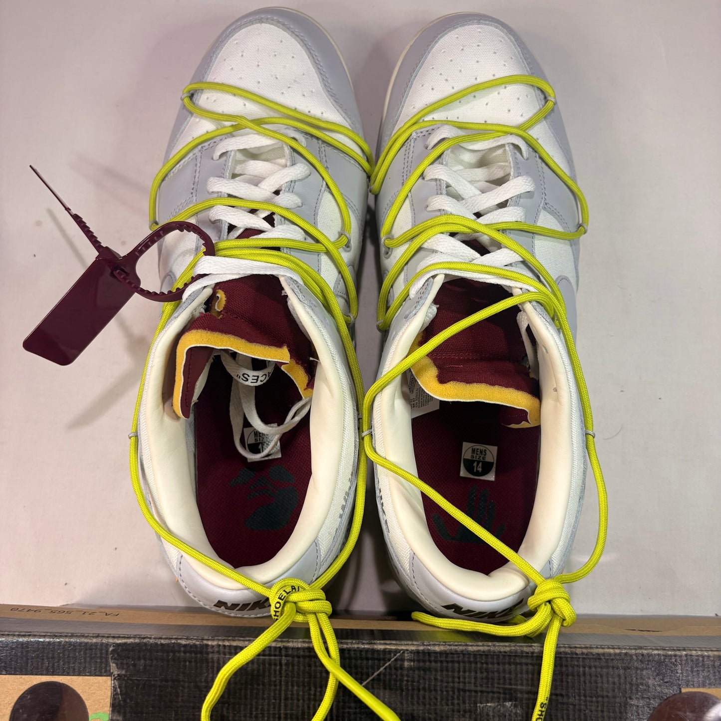 Nike Dunk Low Off White Lot 8 U14