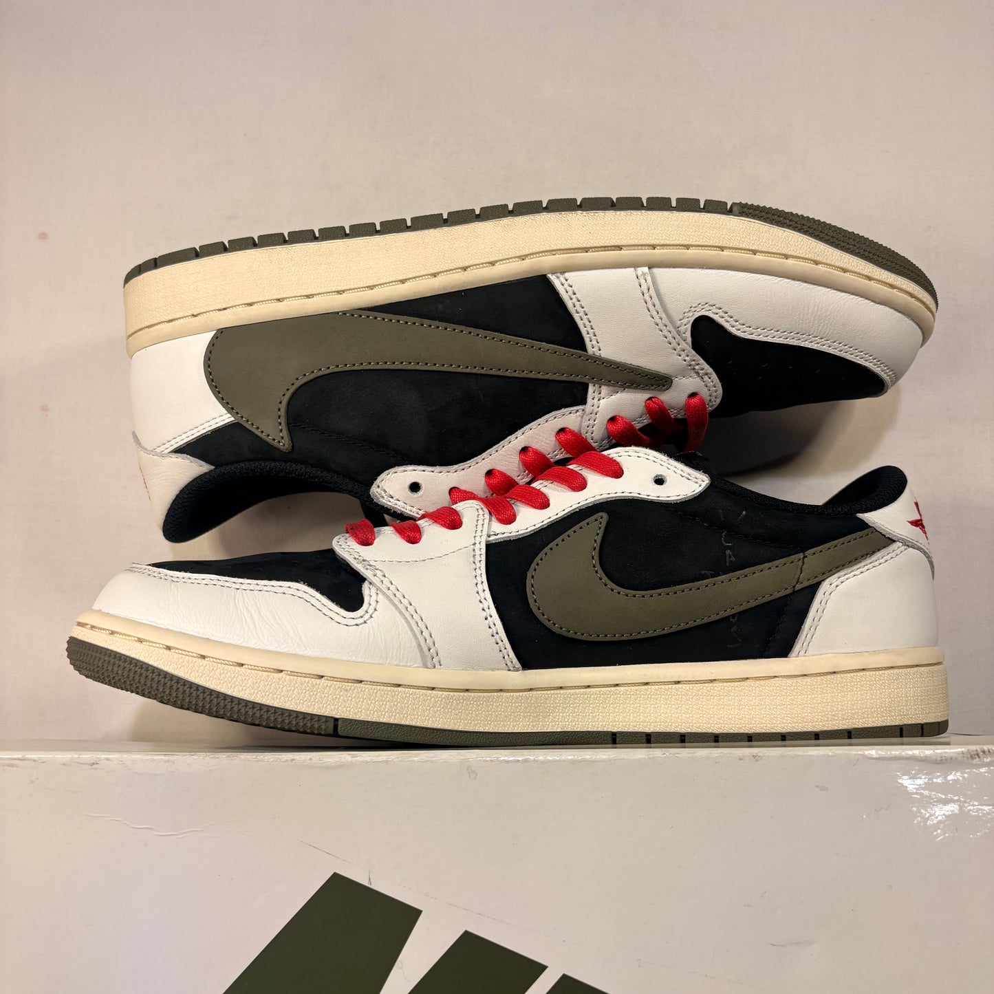 Jordan 1 Retro Low OG Travis Scott Olive U12W