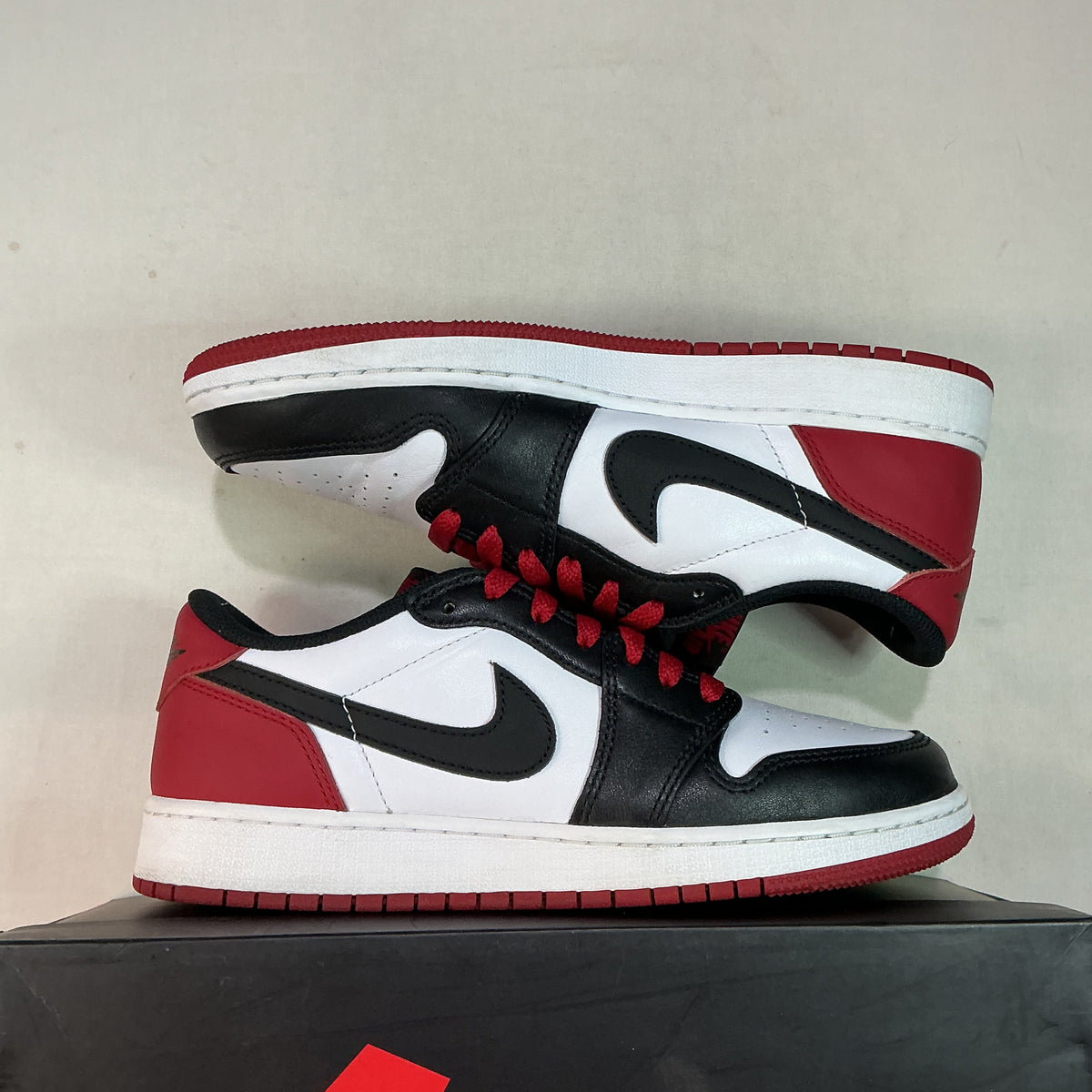 Jordan 1 Retro Low Black Toe (2023) U6.5