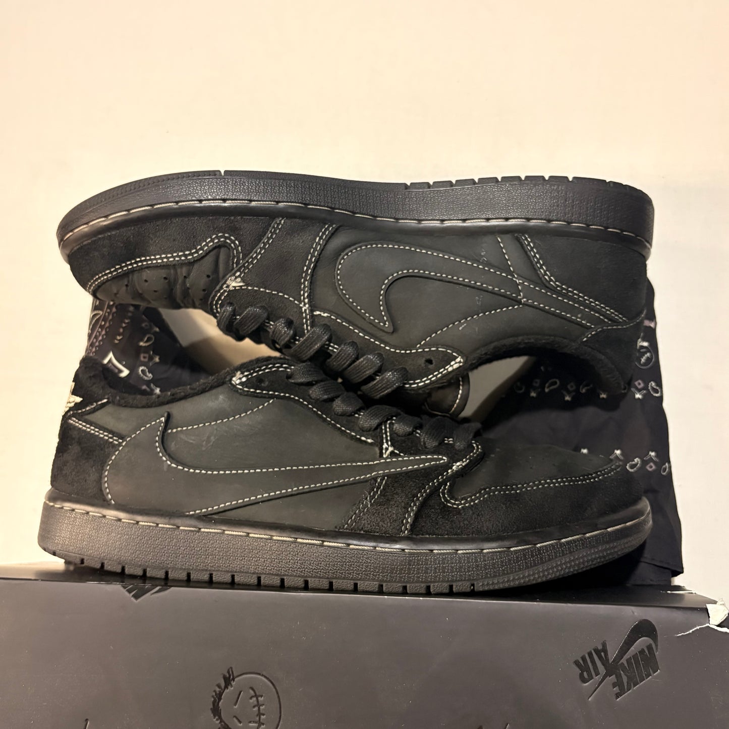 Jordan 1 Retro Low OG Travis Scott Black Phantom U9