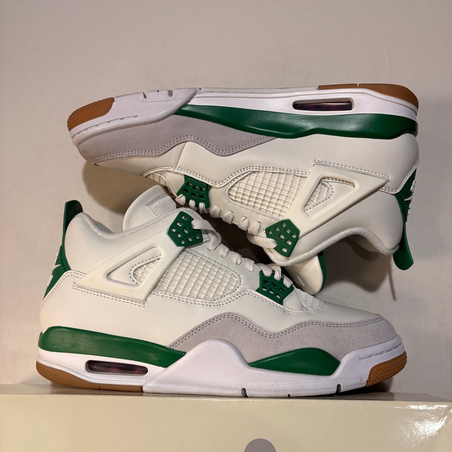 Jordan 4 Retro SB Pine Green U9