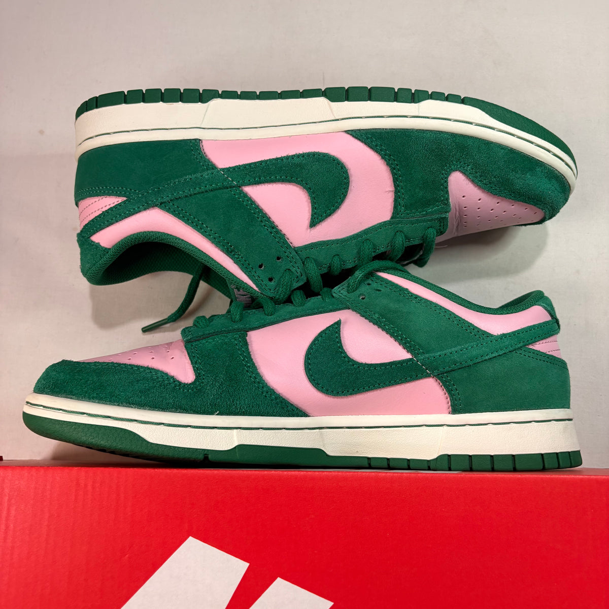 Nike Dunk Low Retro Medium Soft Pink Malachite U9.5
