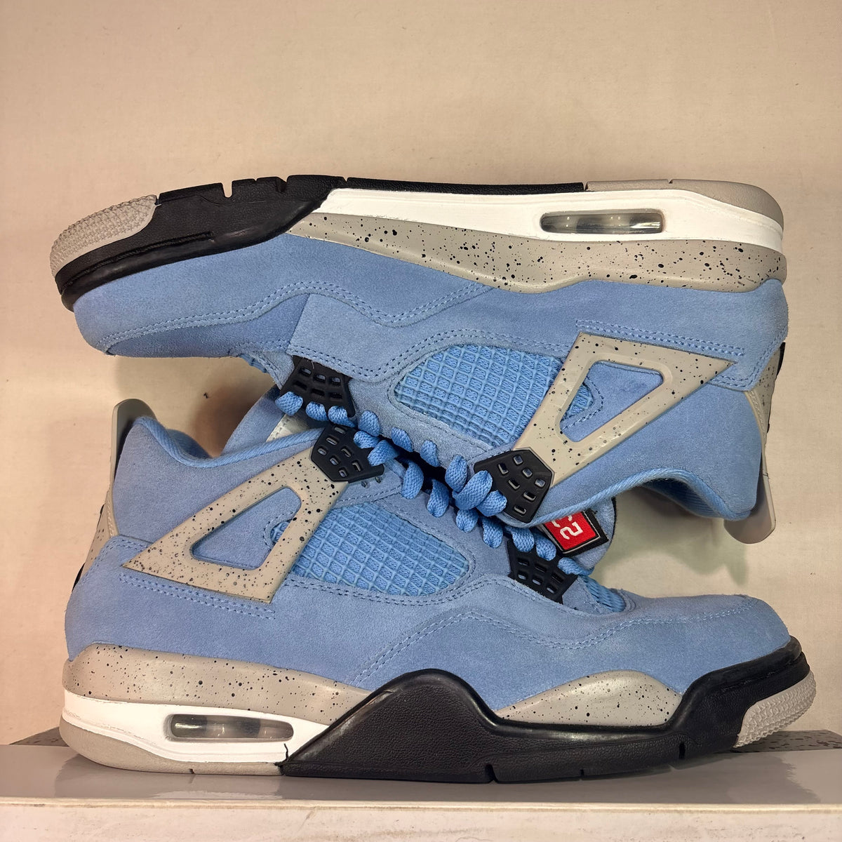 Jordan 4 Retro University Blue U8.5