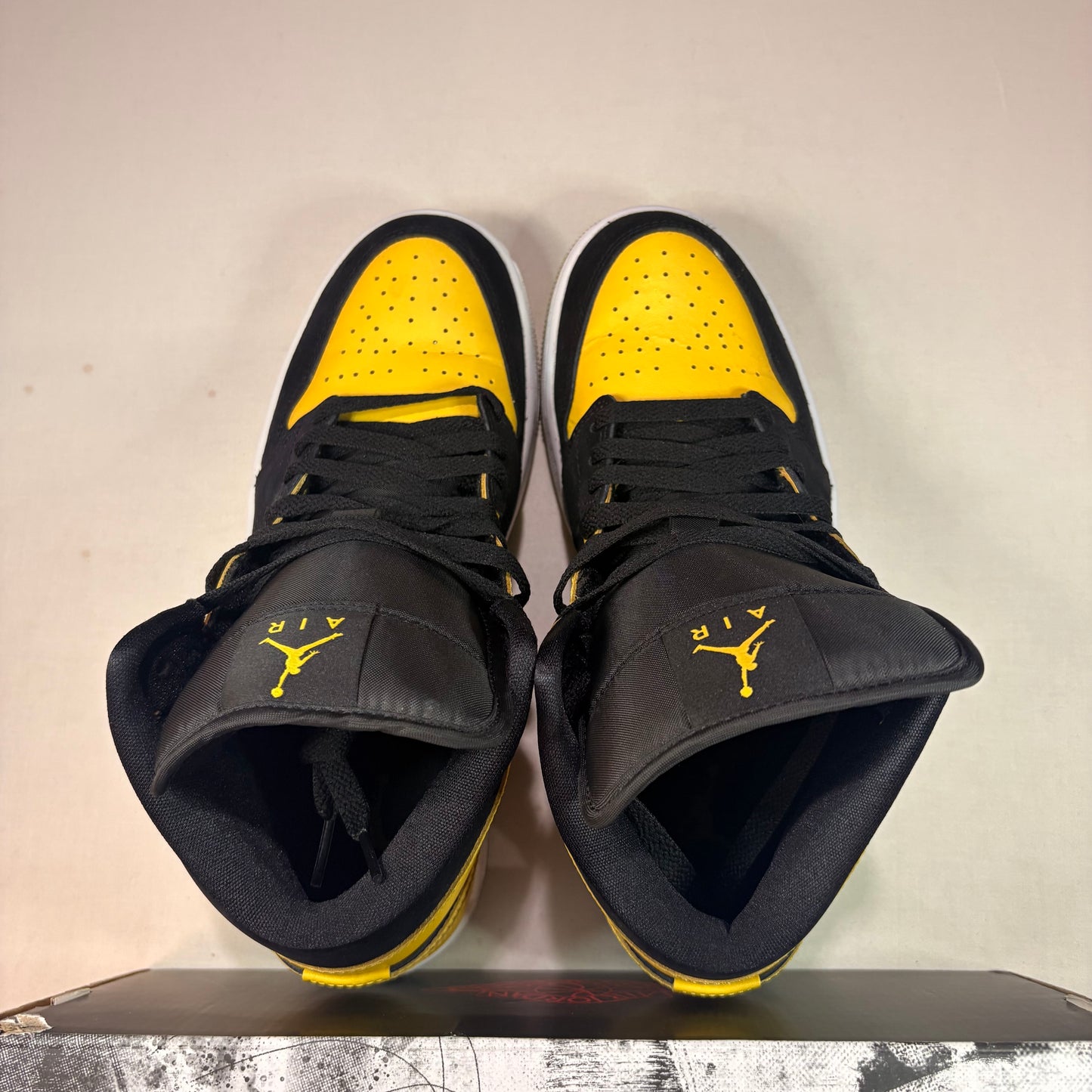 Jordan 1 Mid New Love (2025) U8