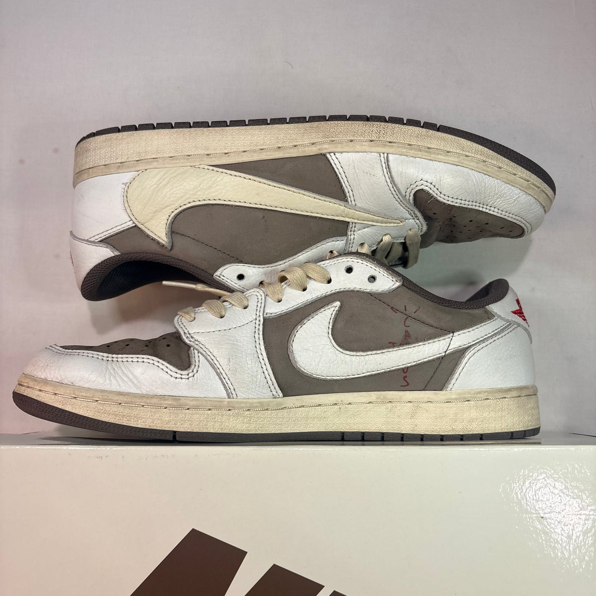 Jordan 1 Retro Low Travis Scott Reverse Mocha U10.5