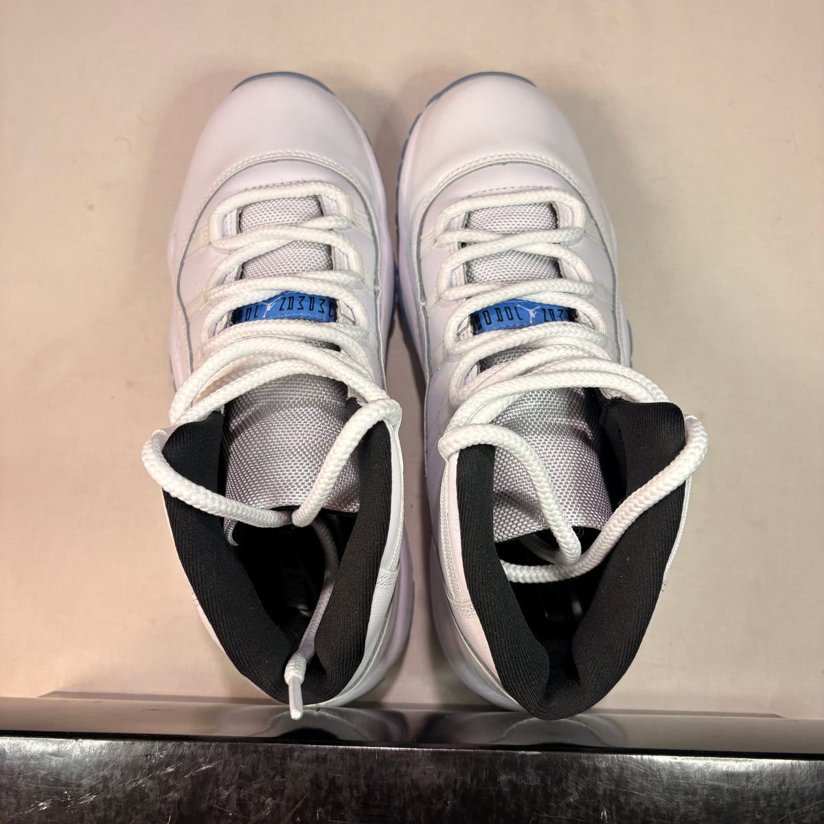 Jordan 11 Retro Legend Blue (2024) U6.5