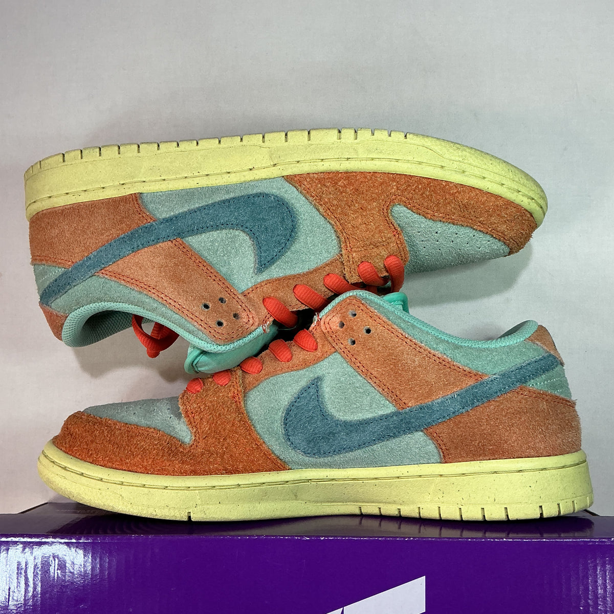 Nike SB Dunk Low Orange Emerald Rise U10