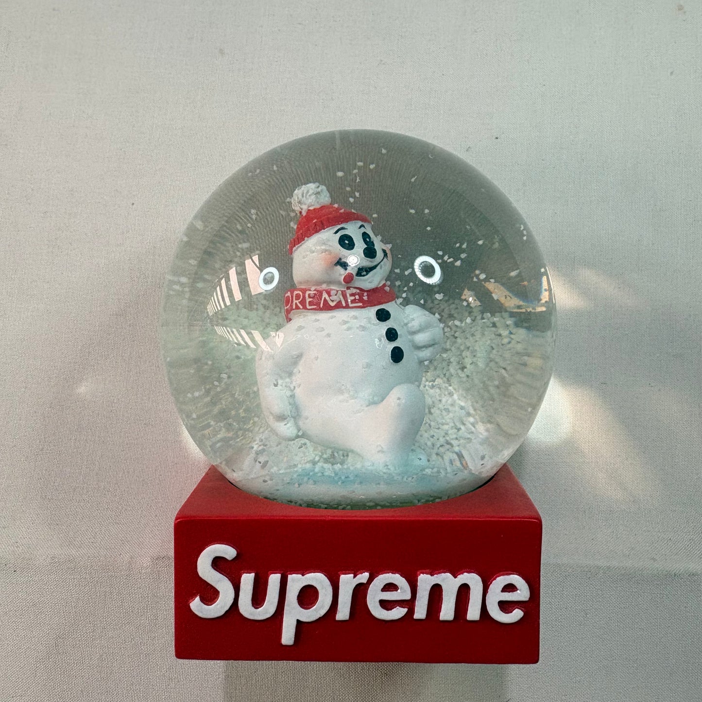 Supreme FW21 Snowman Snowglobe