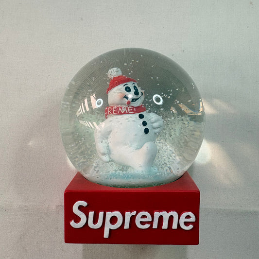 Supreme FW21 Snowman Snowglobe