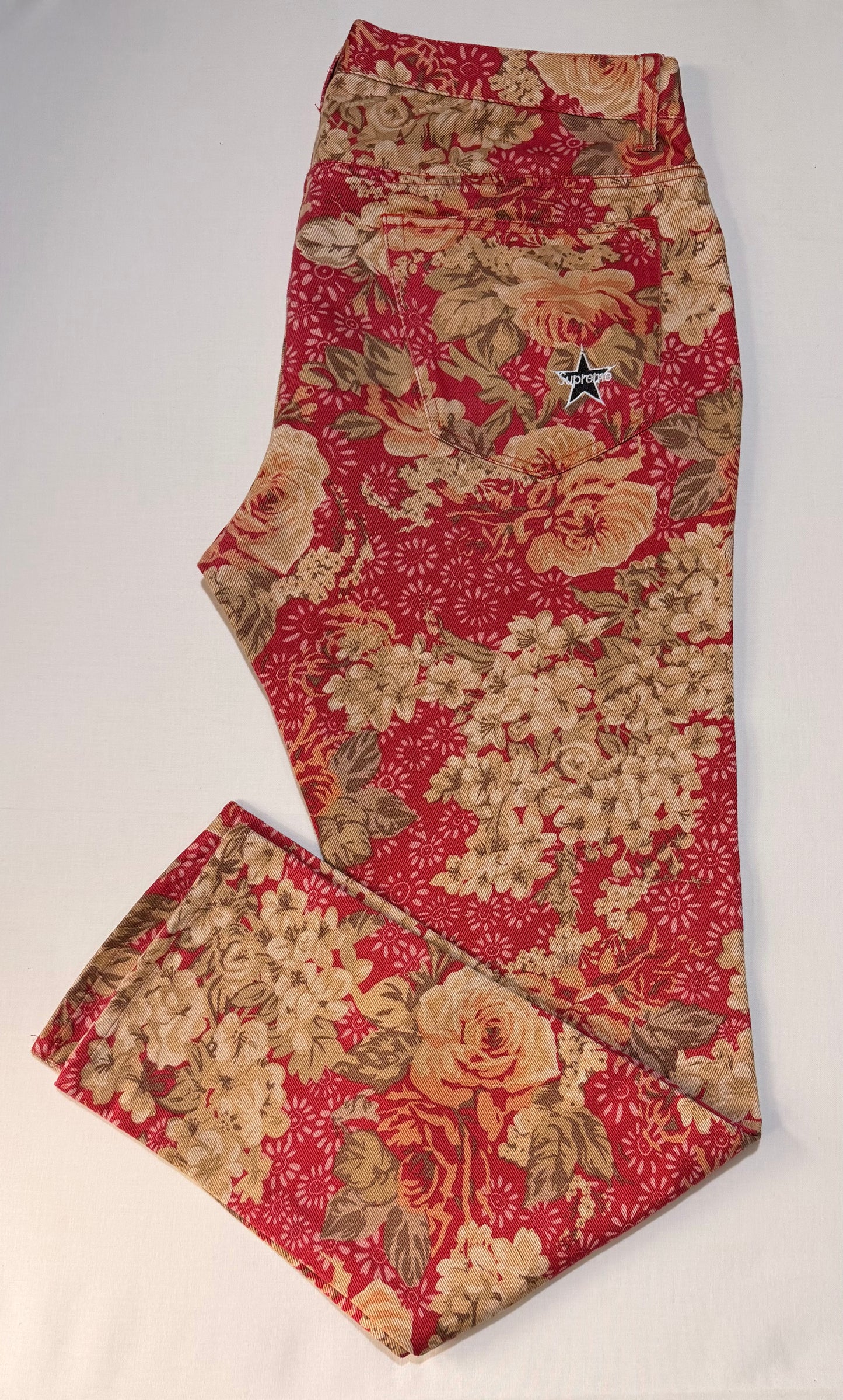 Supreme SS18 Washed Regular Jeans Floral U