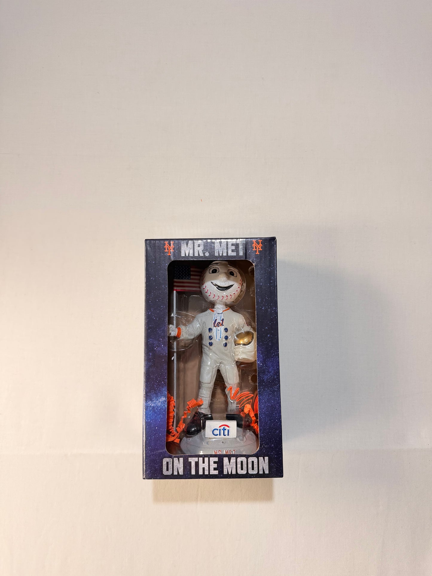 Futura Laboratories NY Mets Bobblehead Figure & Baseball Jersey Set