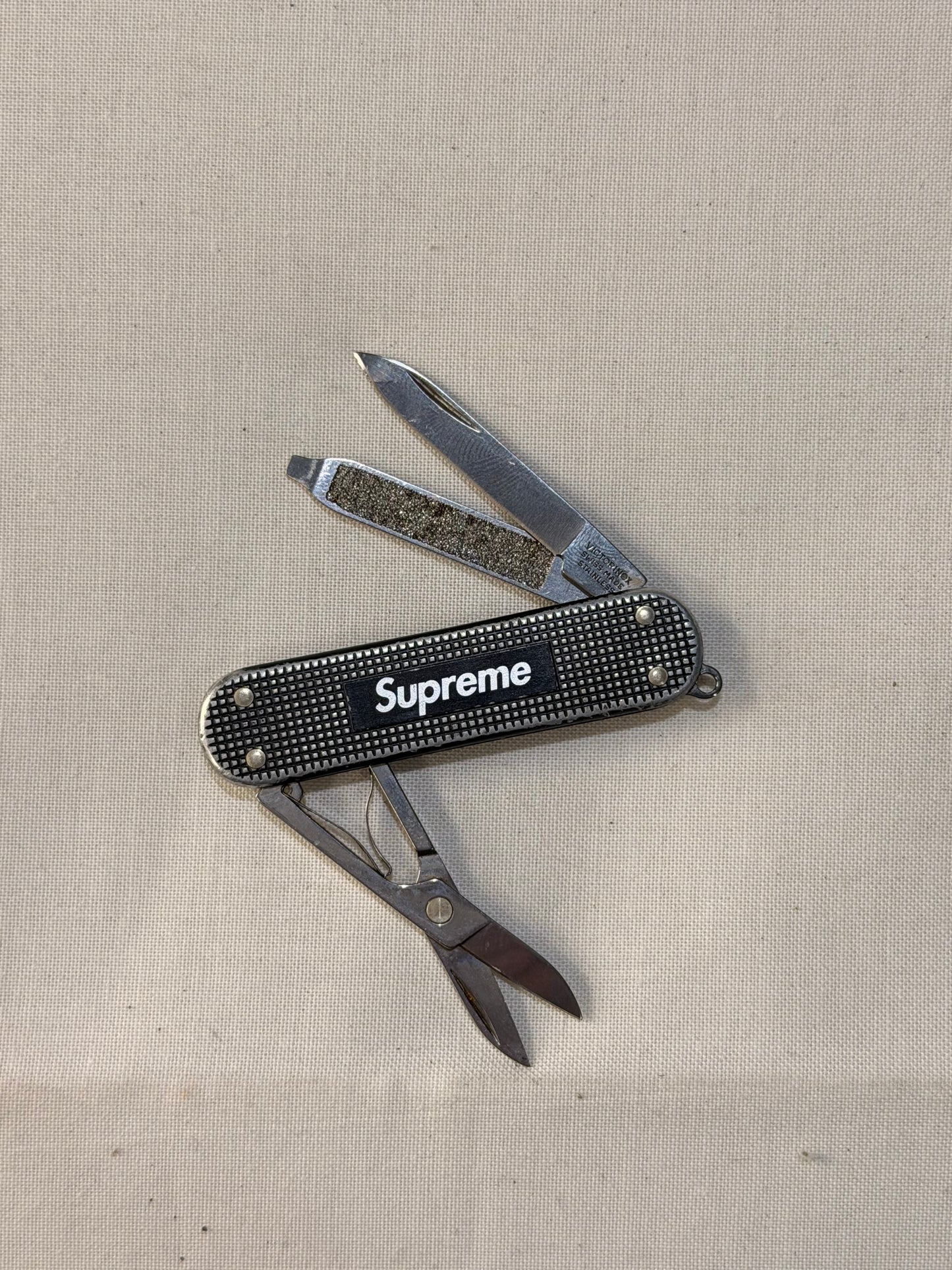Supreme SS19 Victorinox Classic Alox Knife Black